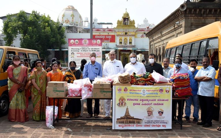 Rs 20 lakh worth relief material to flood hit villages by Sharanabasaveshwar Samasthan