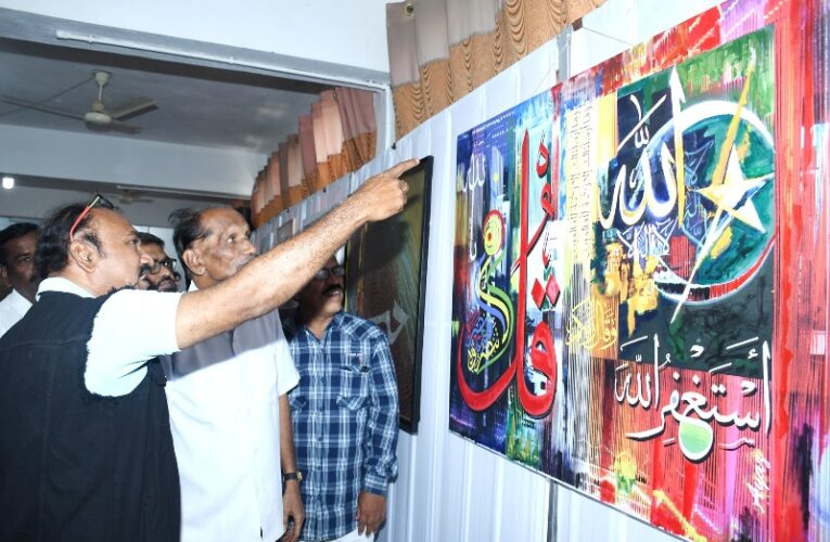 Artists have far vision: Dr. Farooqui